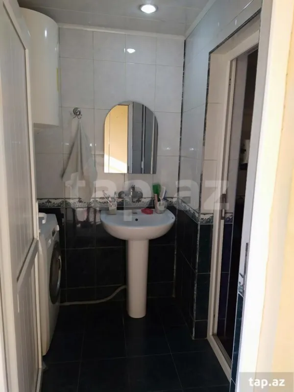 Satılır 4 otaqlı həyət evi 100 m²