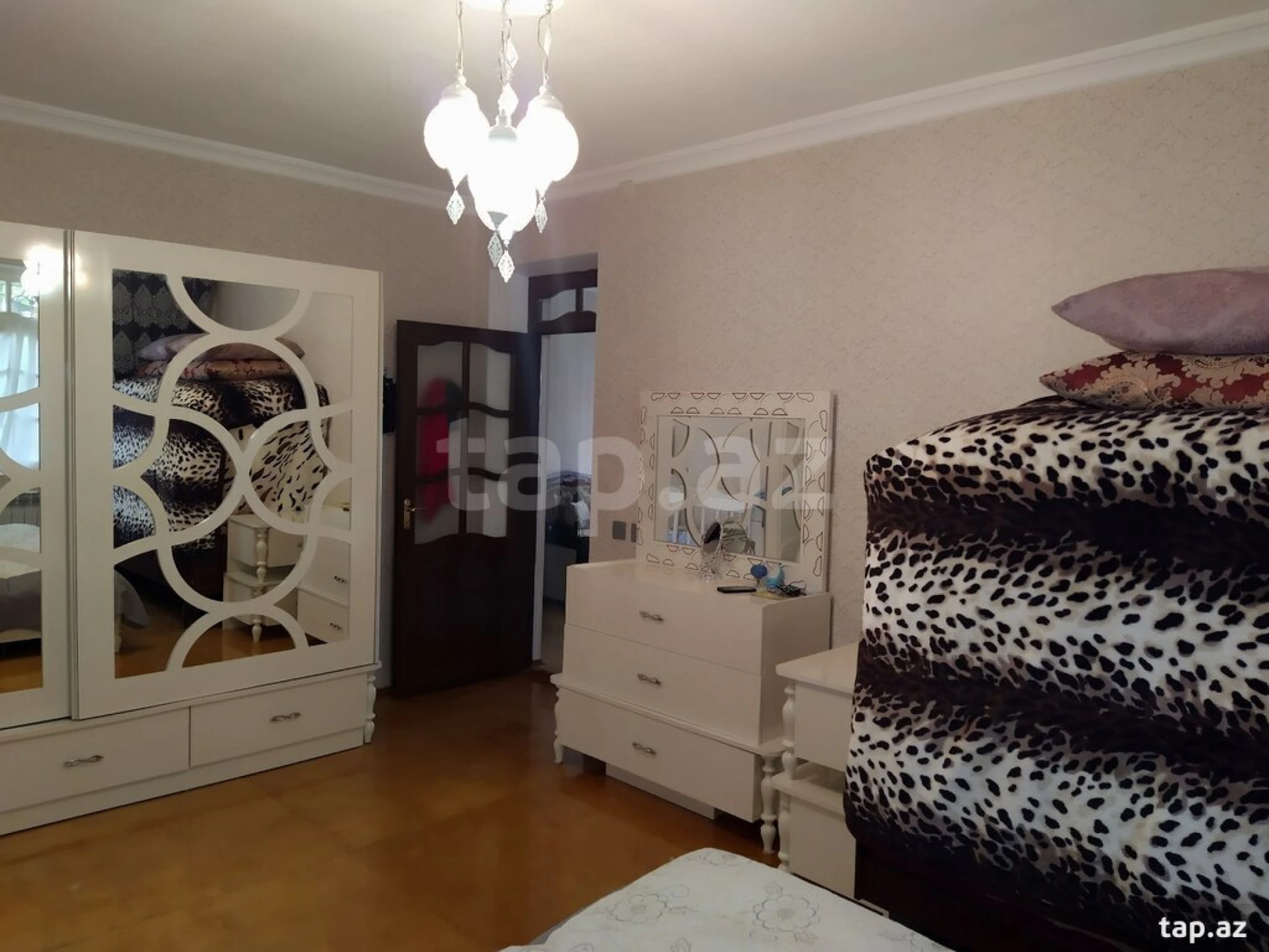 Satılır 4 otaqlı həyət evi 100 m²