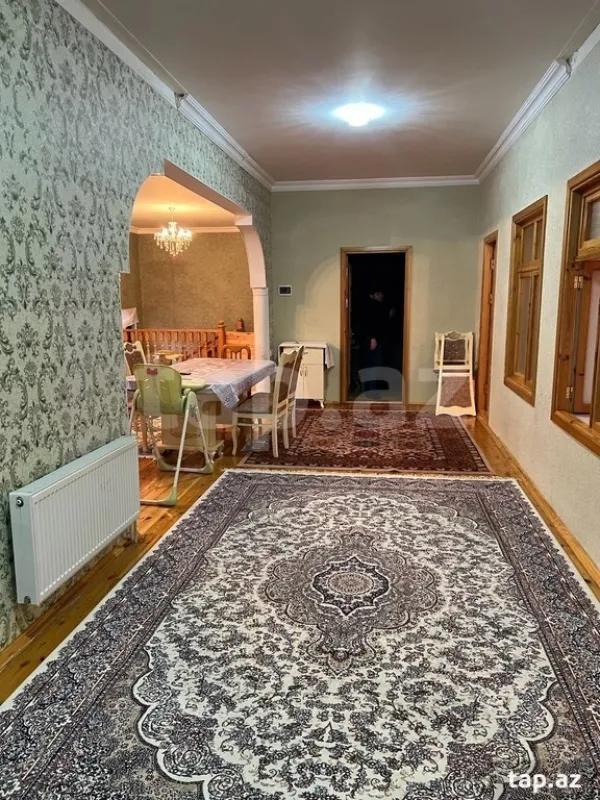 Satılır 4 otaqlı həyət evi