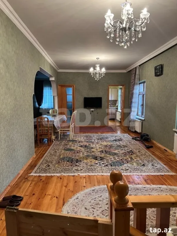 Satılır 4 otaqlı həyət evi