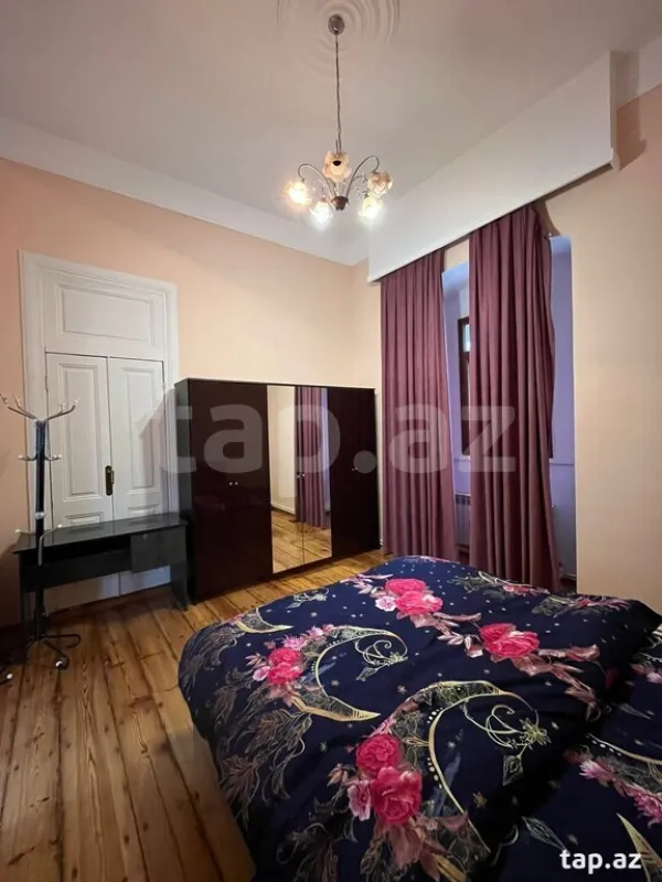 Kirayə verilir 3 otaqlı mənzil 100 m²