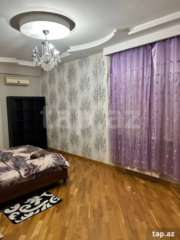 Kirayə verilir 4 otaqlı yeni tikili 130 m²