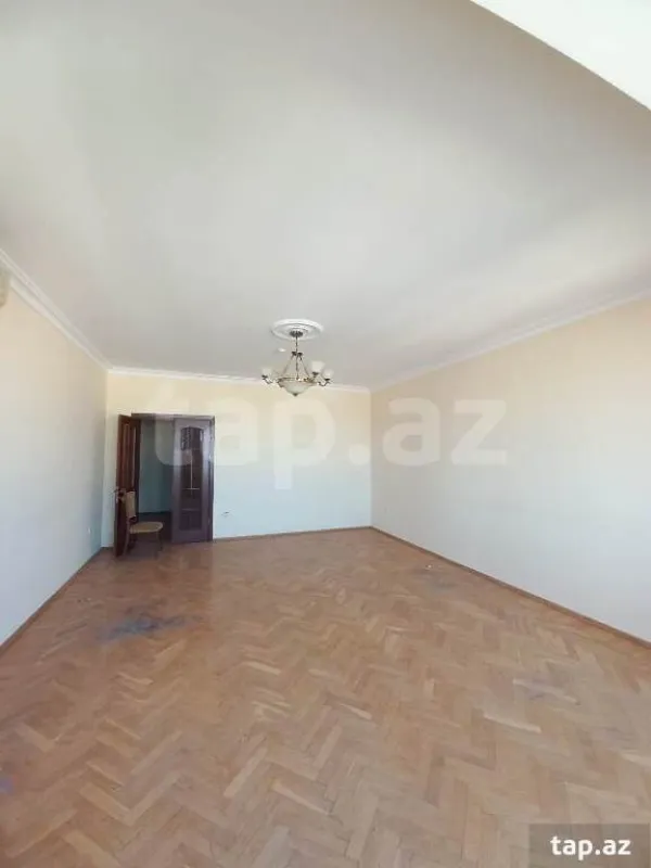 Satılır 4 otaqlı yeni tikili 185 m²