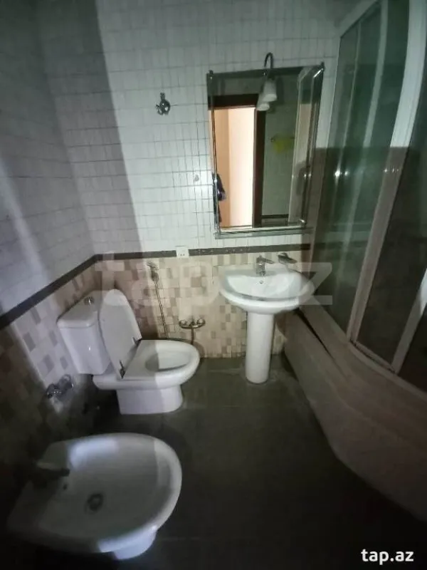 Satılır 4 otaqlı yeni tikili 185 m²
