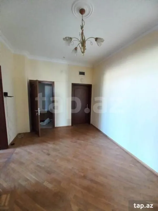 Satılır 4 otaqlı yeni tikili 185 m²