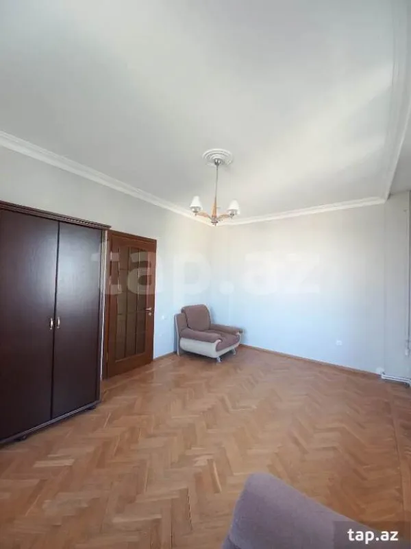 Satılır 4 otaqlı yeni tikili 185 m²