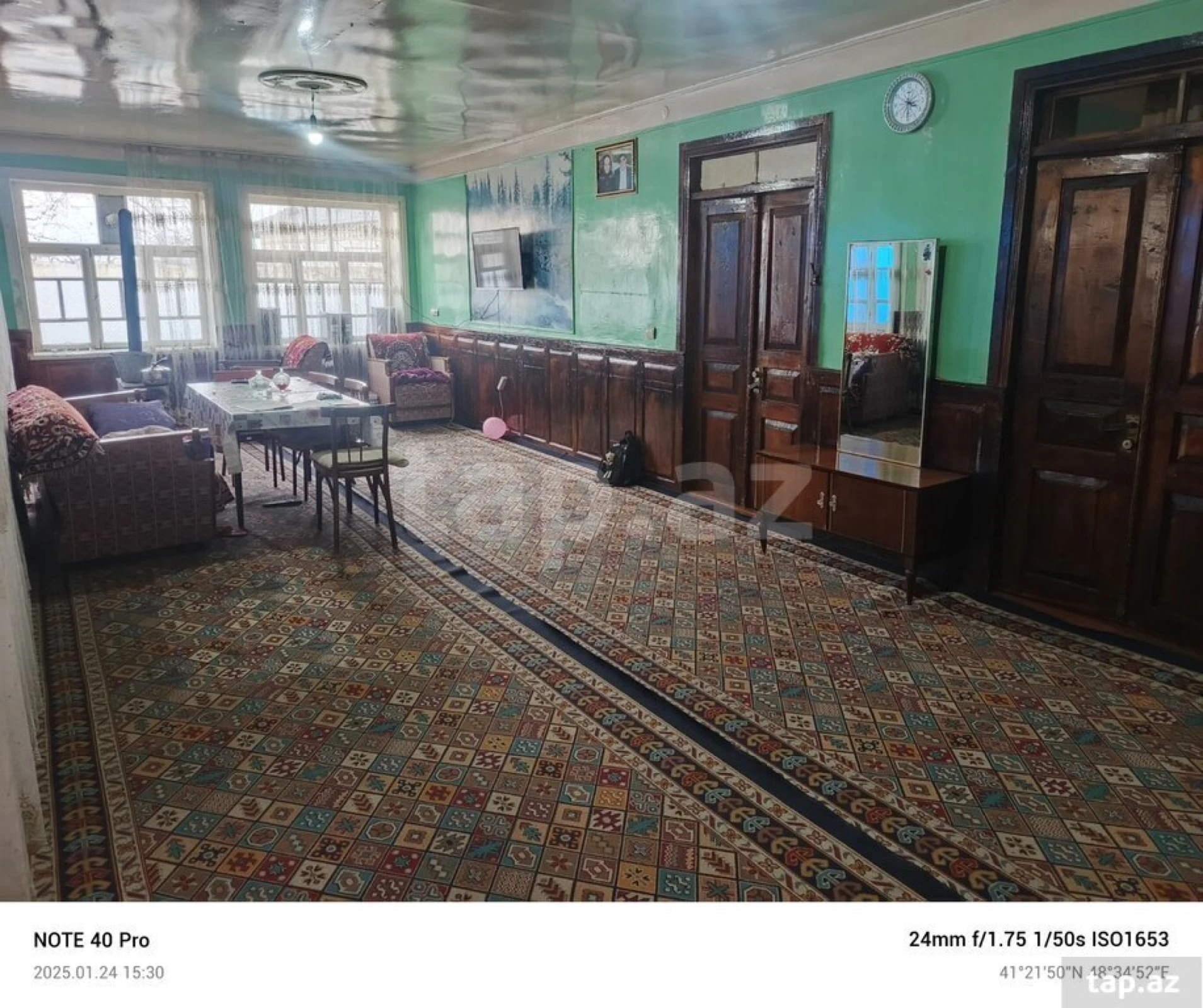 Satılır 15 otaqlı həyət evi