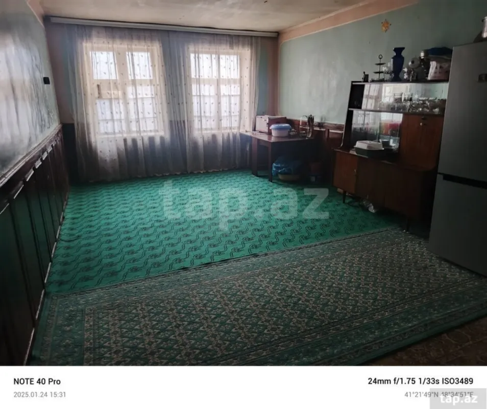 Satılır 15 otaqlı həyət evi