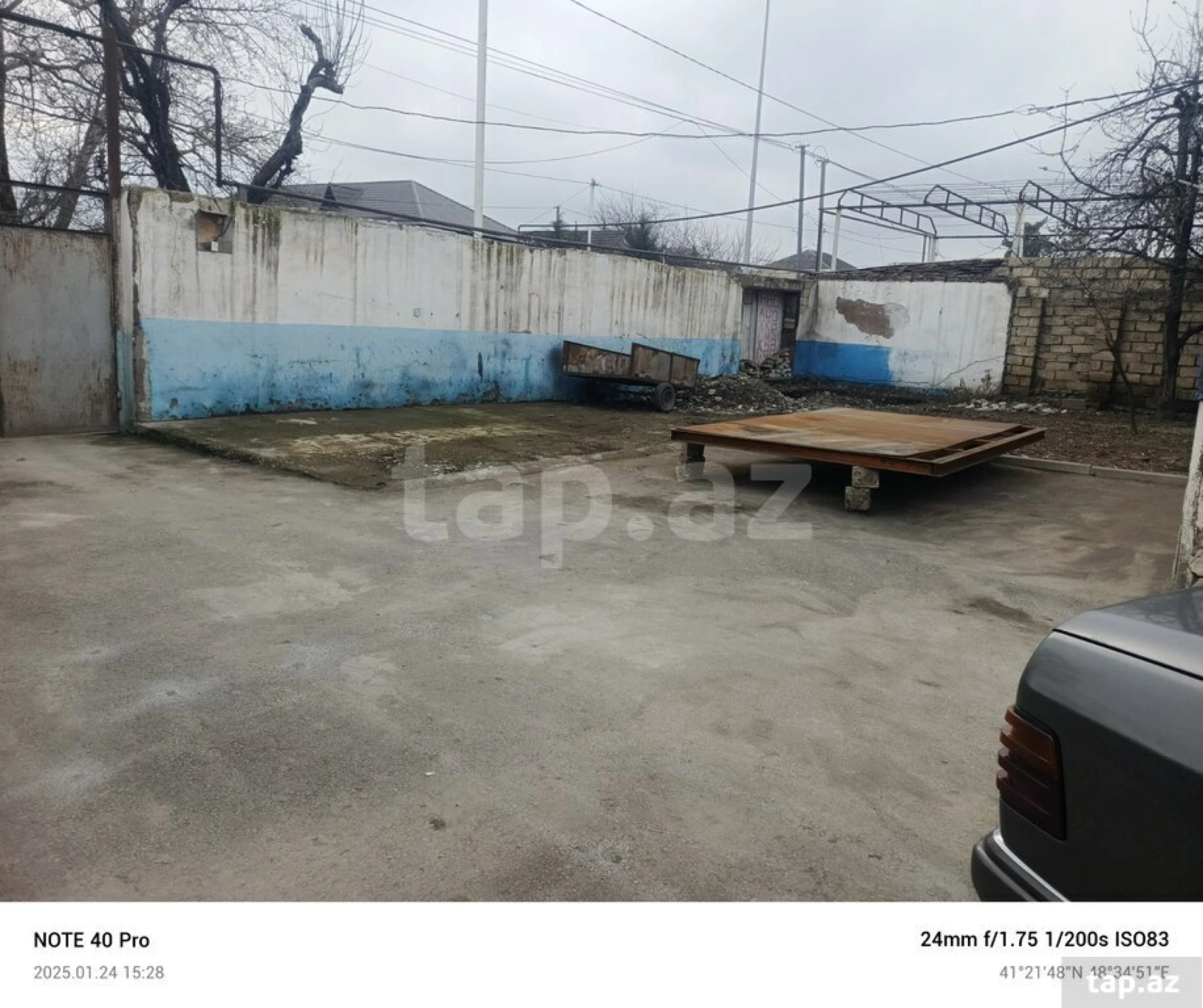 Satılır 15 otaqlı həyət evi