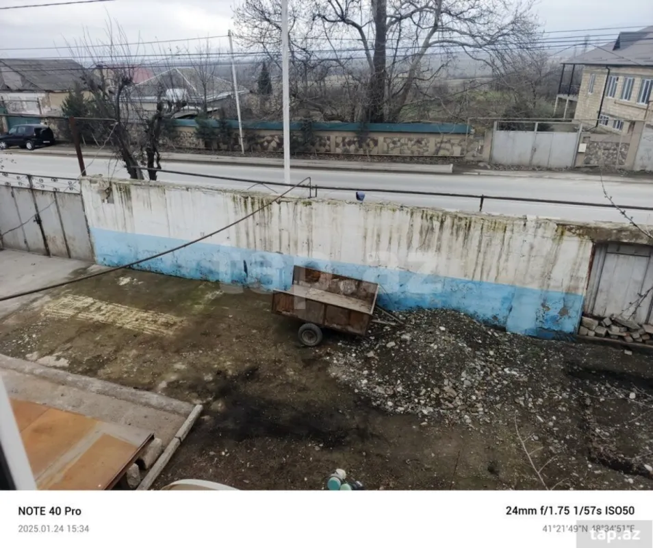 Satılır 15 otaqlı həyət evi