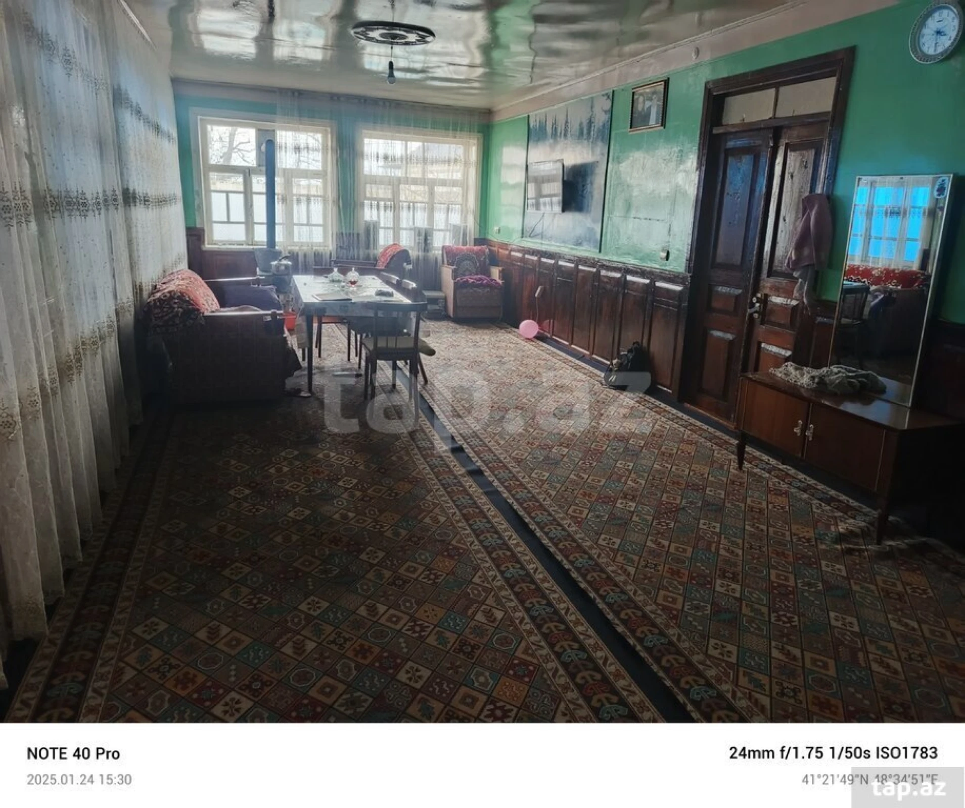 Satılır 15 otaqlı həyət evi