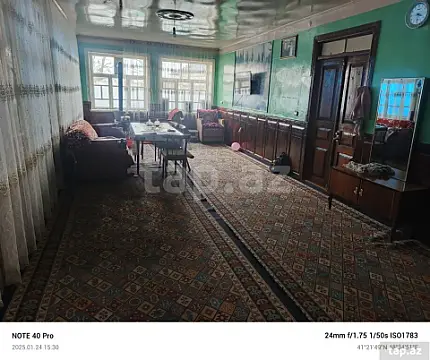 Satılır 15 otaqlı həyət evi