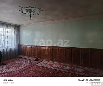 Satılır 15 otaqlı həyət evi