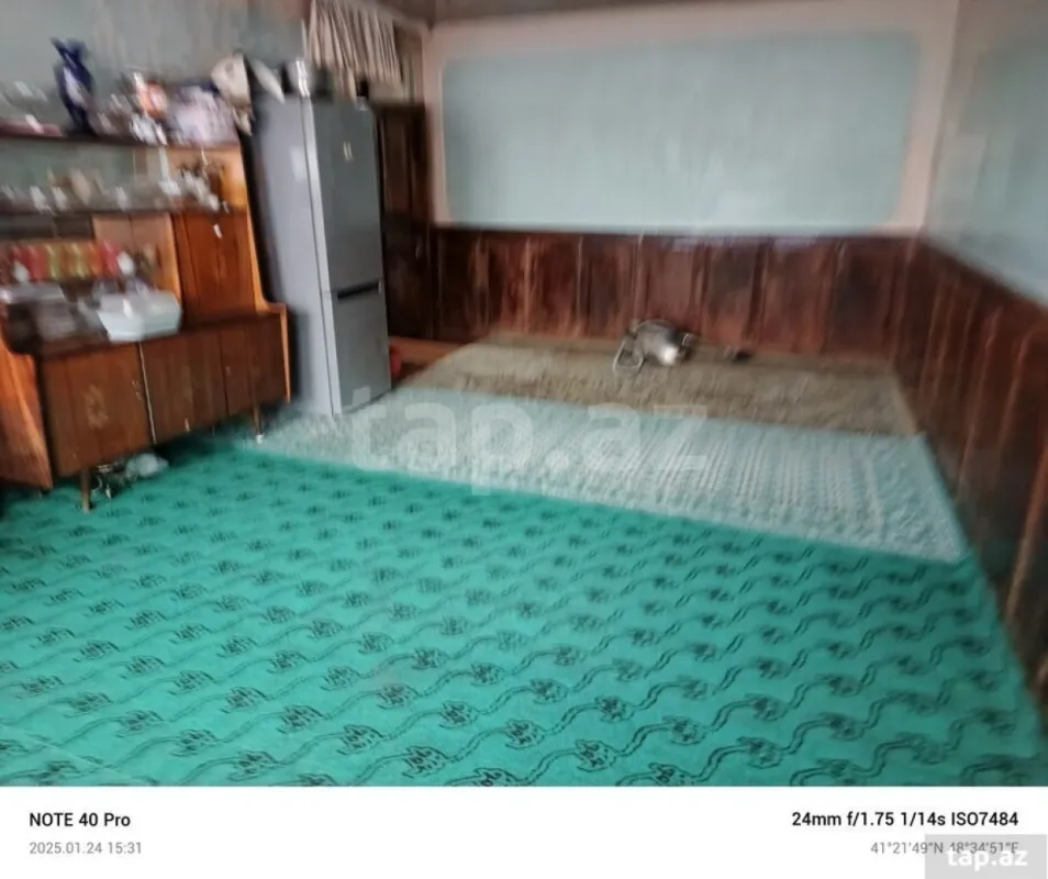 Satılır 15 otaqlı həyət evi