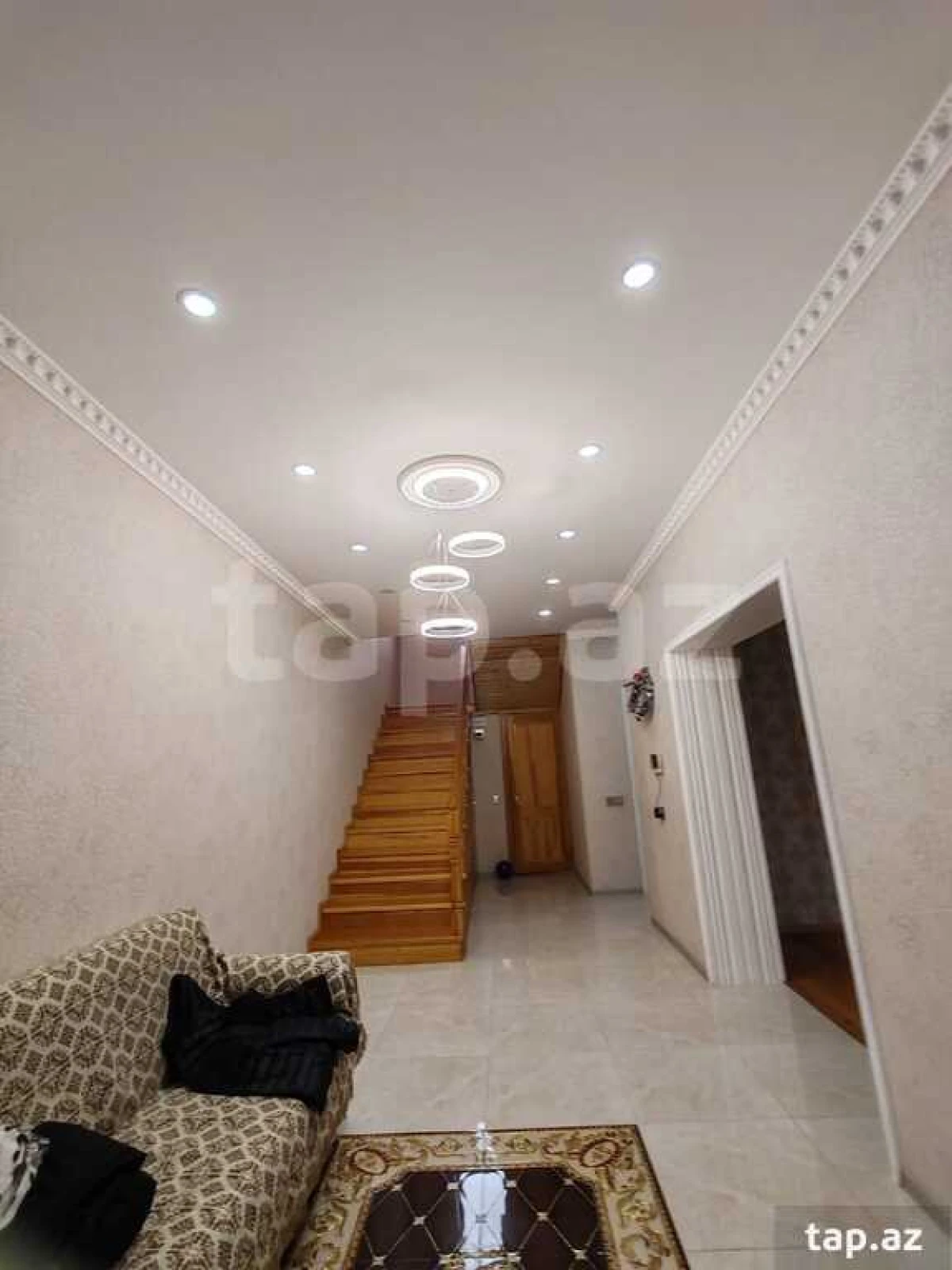 Satılır 4 otaqlı həyət evi 220 m²