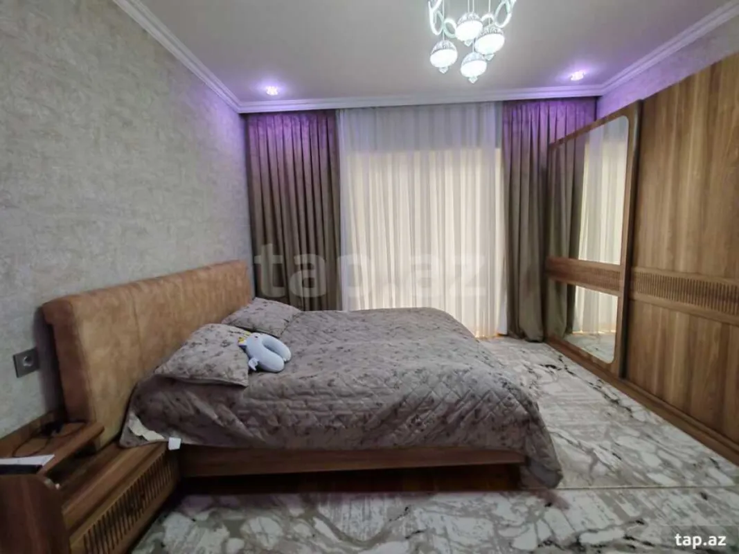 Satılır 4 otaqlı həyət evi 220 m²