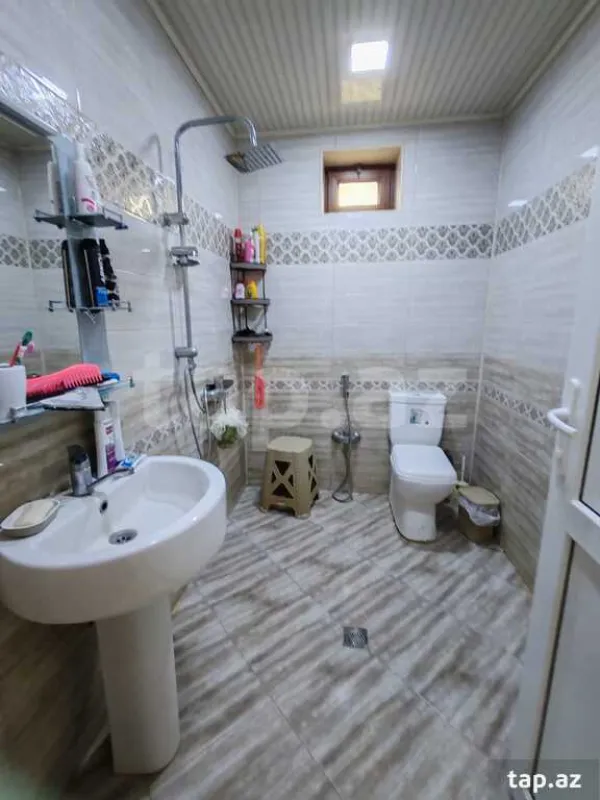 Satılır 4 otaqlı həyət evi 220 m²