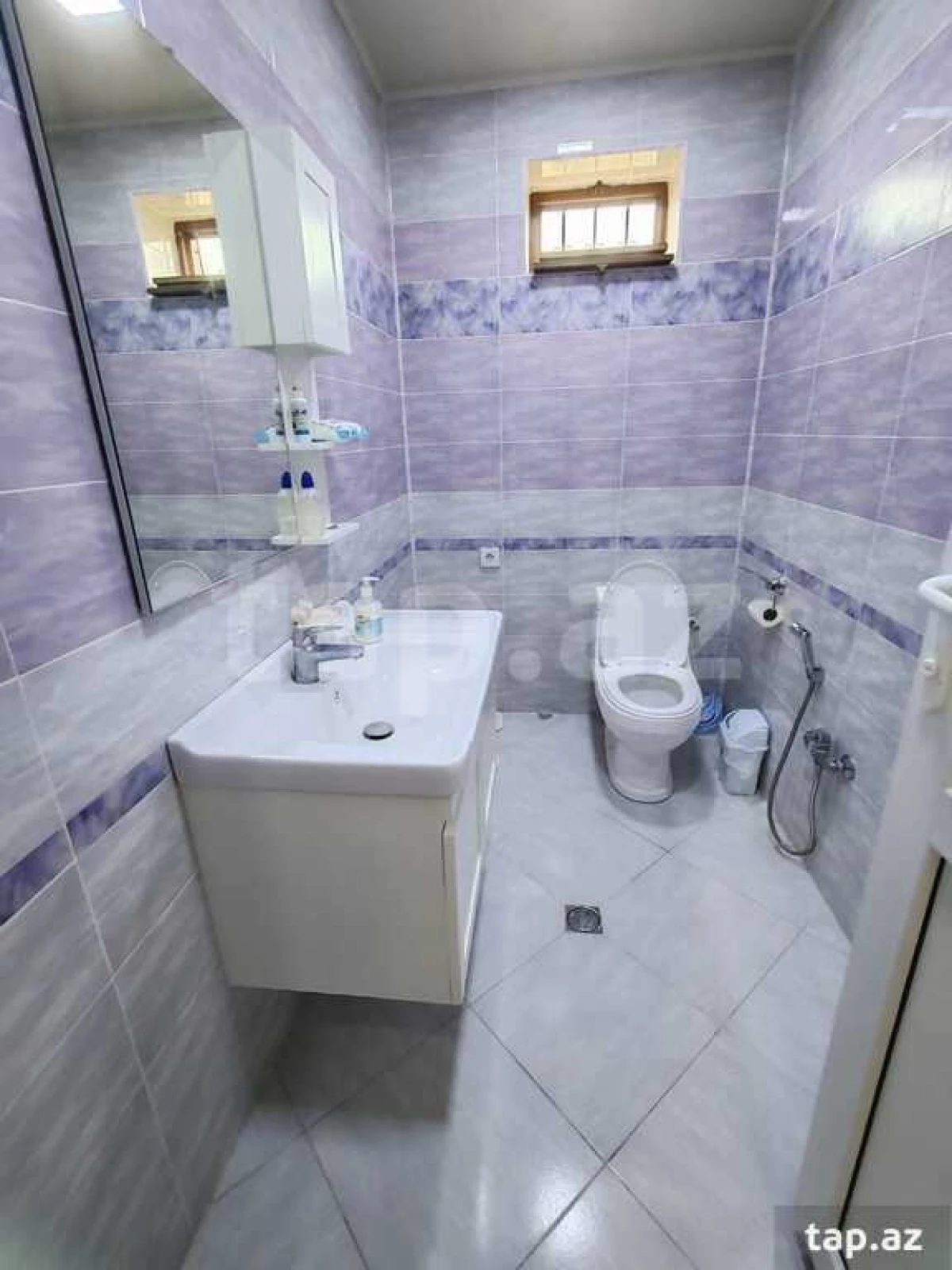 Satılır 4 otaqlı həyət evi 220 m²