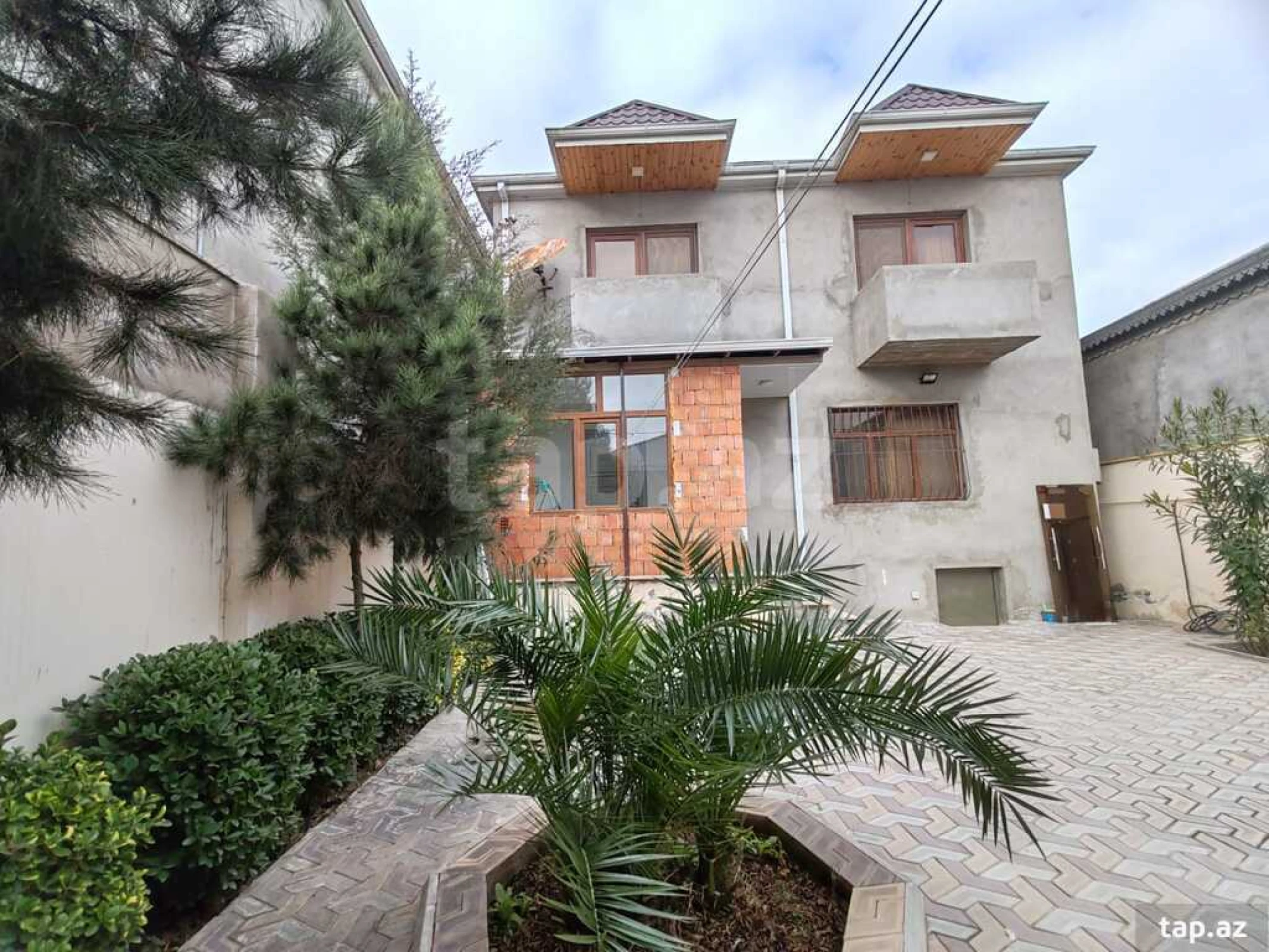 Satılır 4 otaqlı həyət evi 220 m²