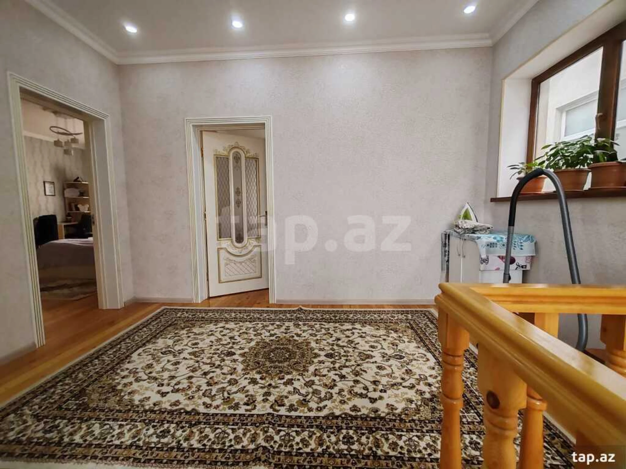 Satılır 4 otaqlı həyət evi 220 m²