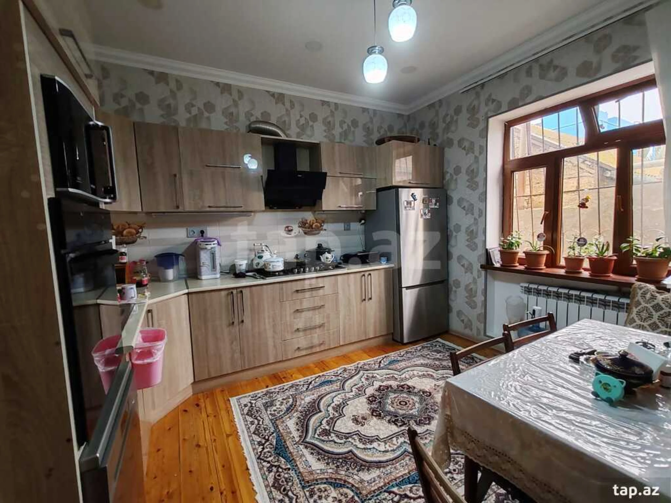 Satılır 4 otaqlı həyət evi 220 m²