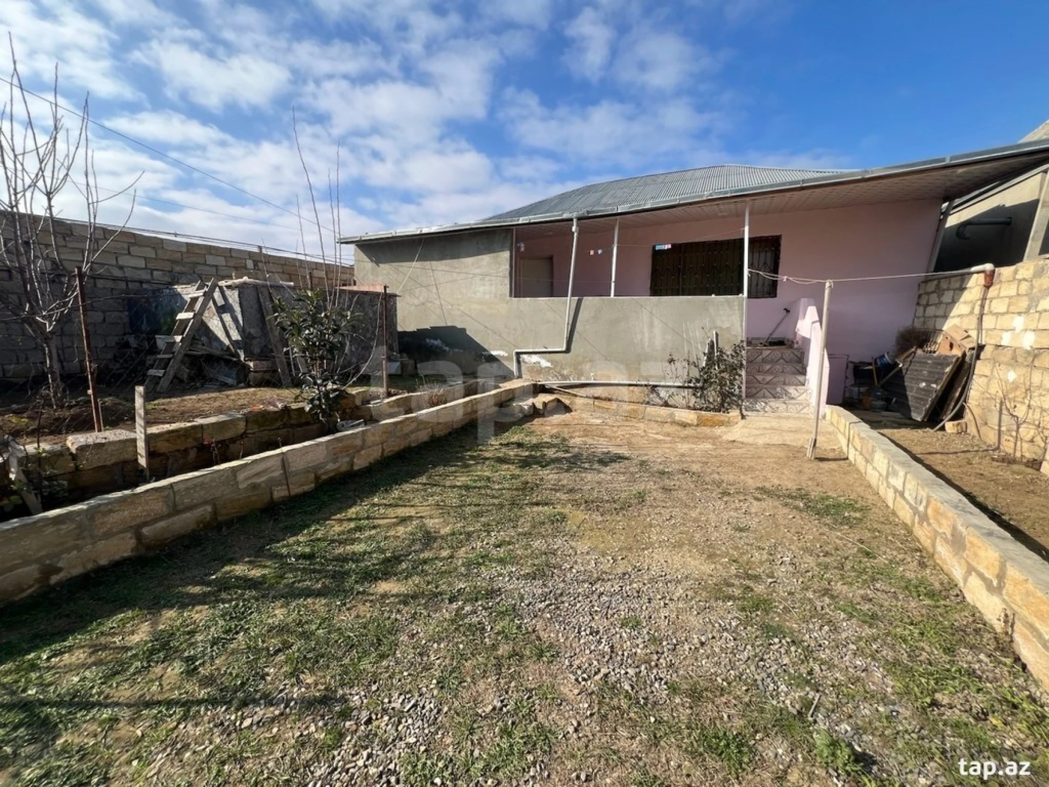 Satılır 3 otaqlı həyət evi 120 m²