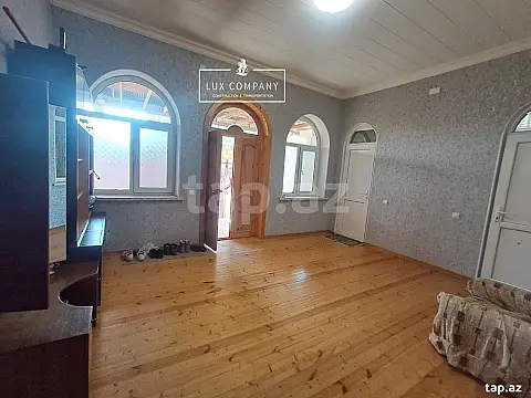 Satılır 4 otaqlı həyət evi