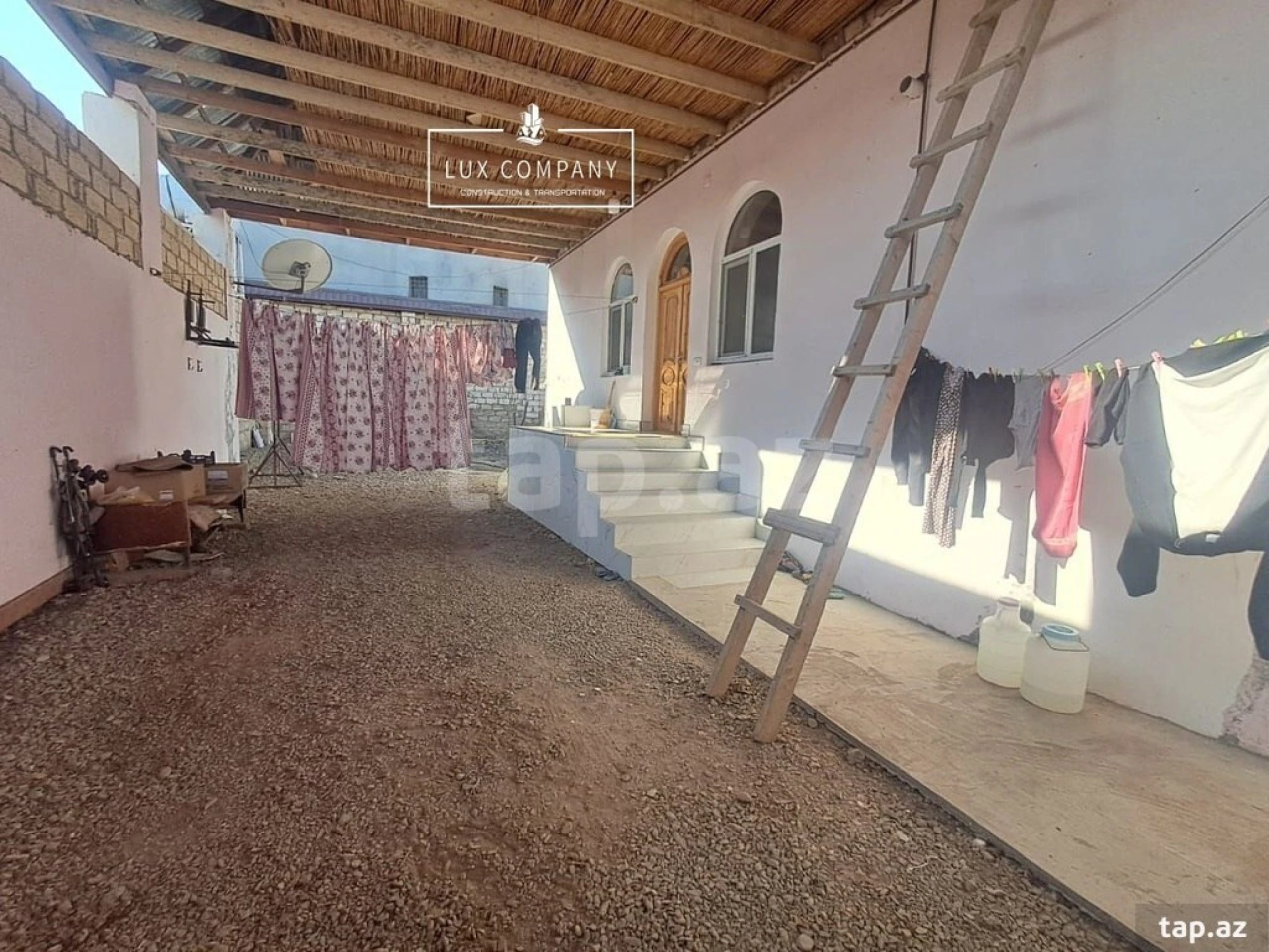 Satılır 4 otaqlı həyət evi