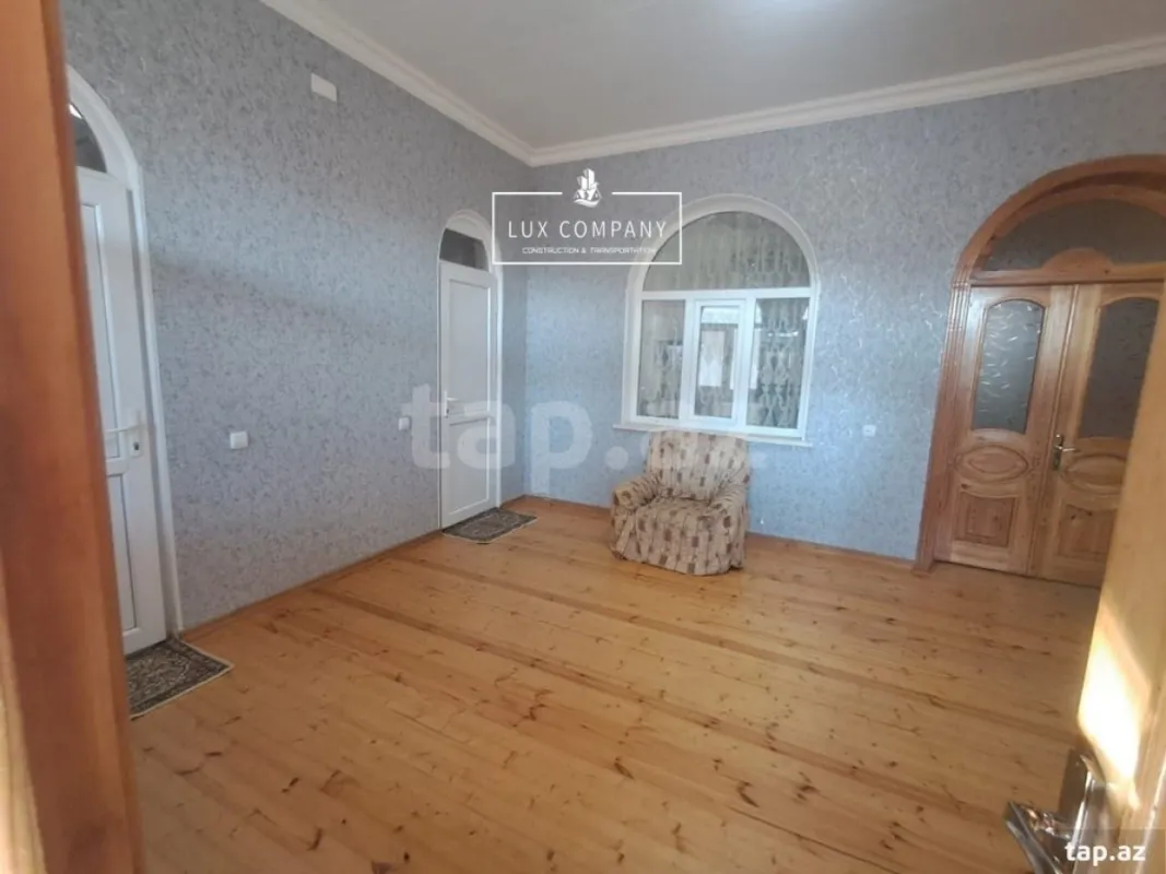 Satılır 4 otaqlı həyət evi