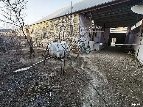 Satılır 4 otaqlı həyət evi