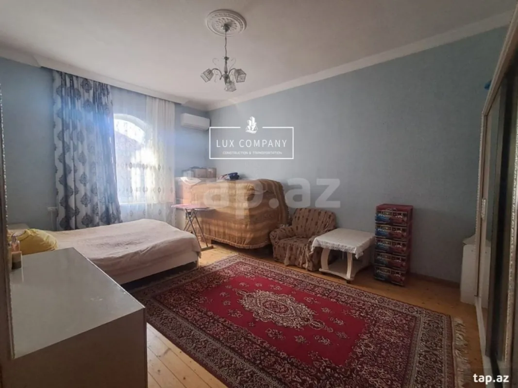 Satılır 4 otaqlı həyət evi