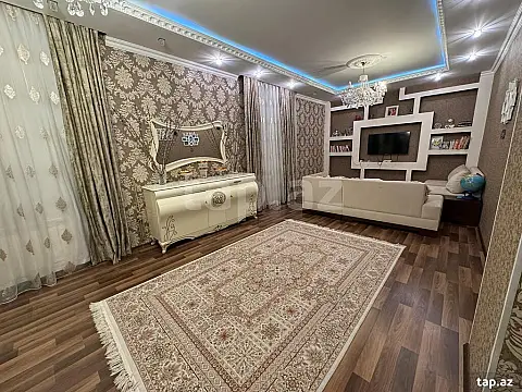 Satılır 8 otaqlı həyət evi 375 m²