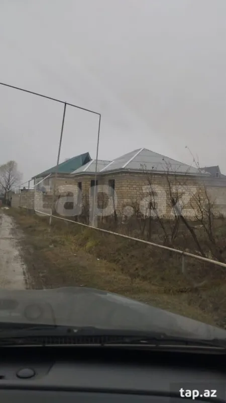 Satılır 3 otaqlı həyət evi