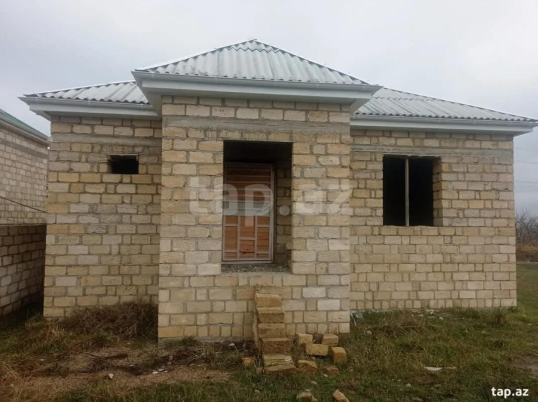 Satılır 3 otaqlı həyət evi