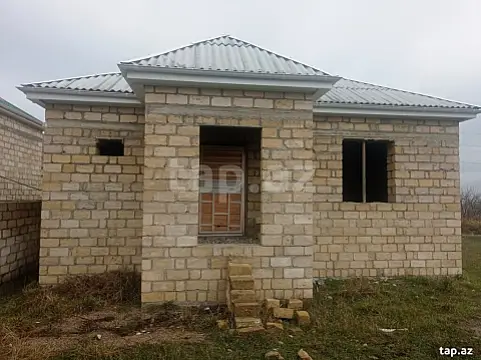 Satılır 3 otaqlı həyət evi