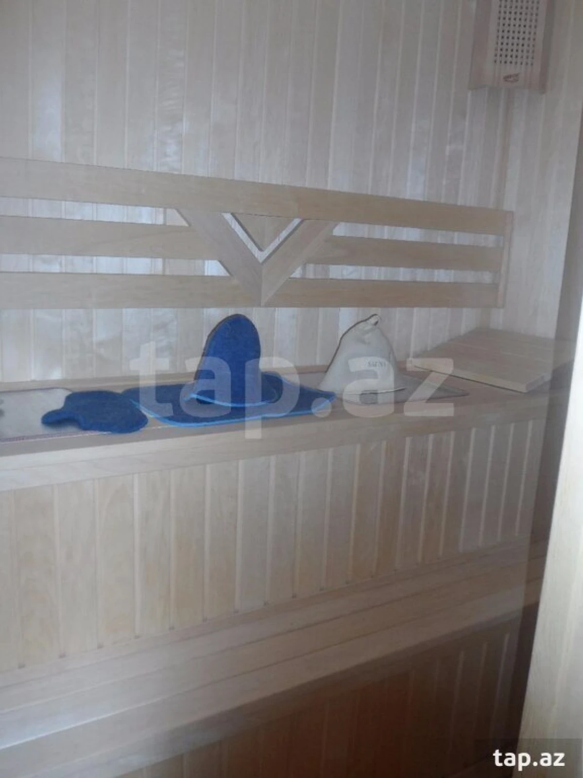 Satılır 15 otaqlı həyət evi