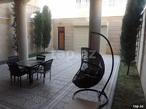 Satılır 15 otaqlı həyət evi