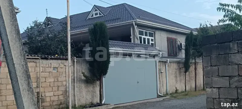 Satılır 8 otaqlı həyət evi 200 m² — Lənkəran 8 otaq 200.00 m²