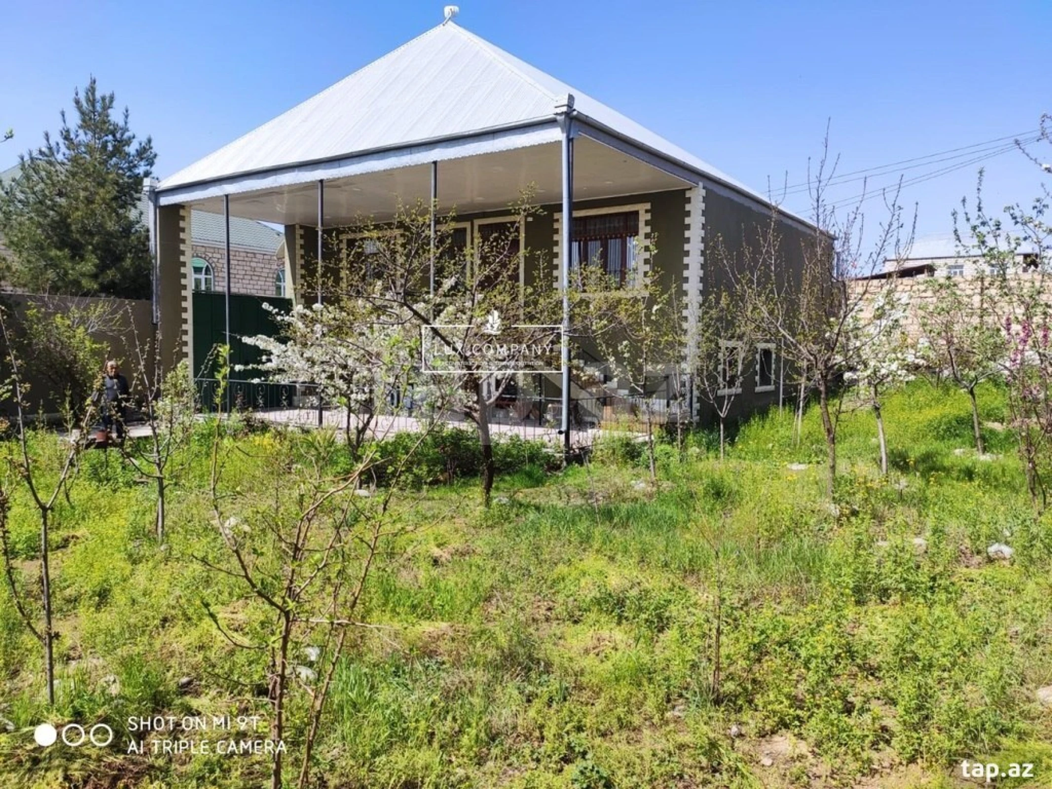 Satılır 4 otaqlı həyət evi