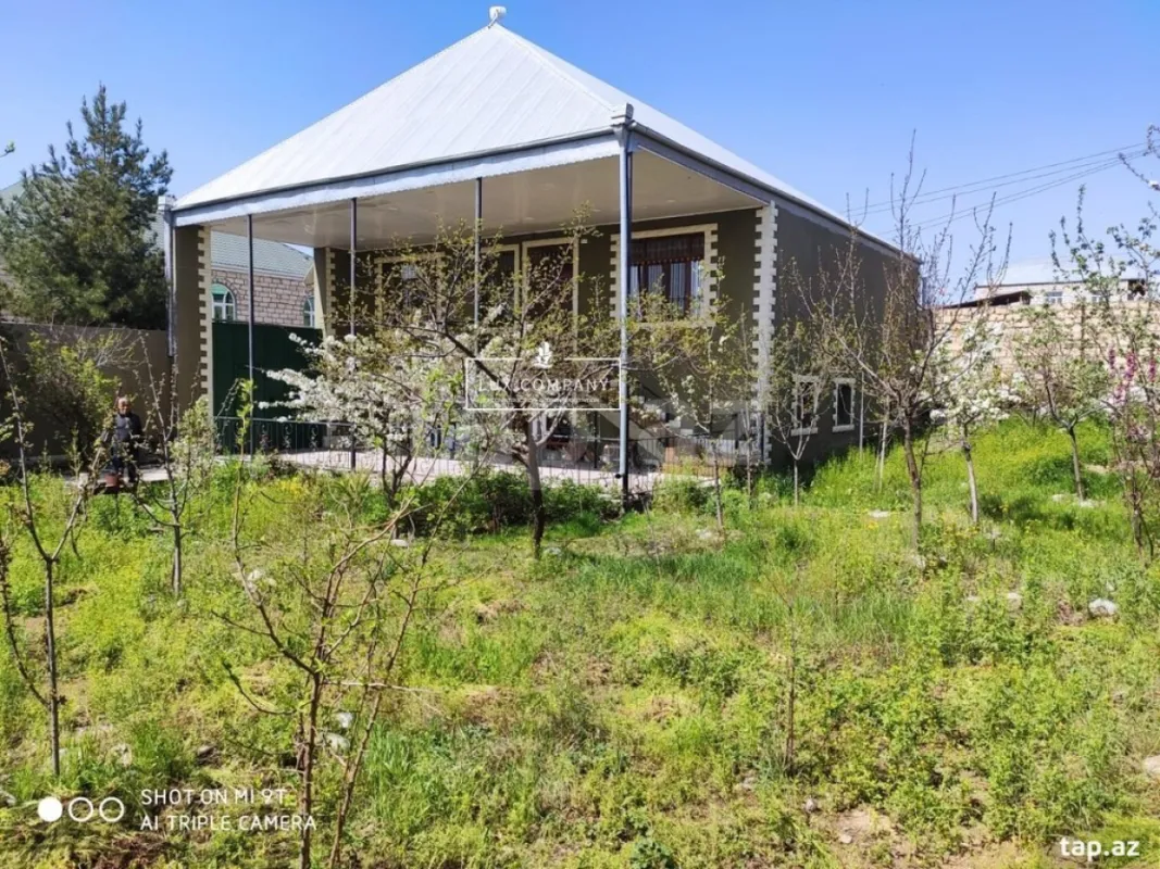 Satılır 4 otaqlı həyət evi