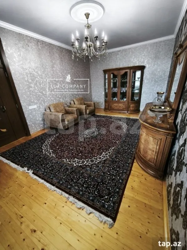 Satılır 4 otaqlı həyət evi