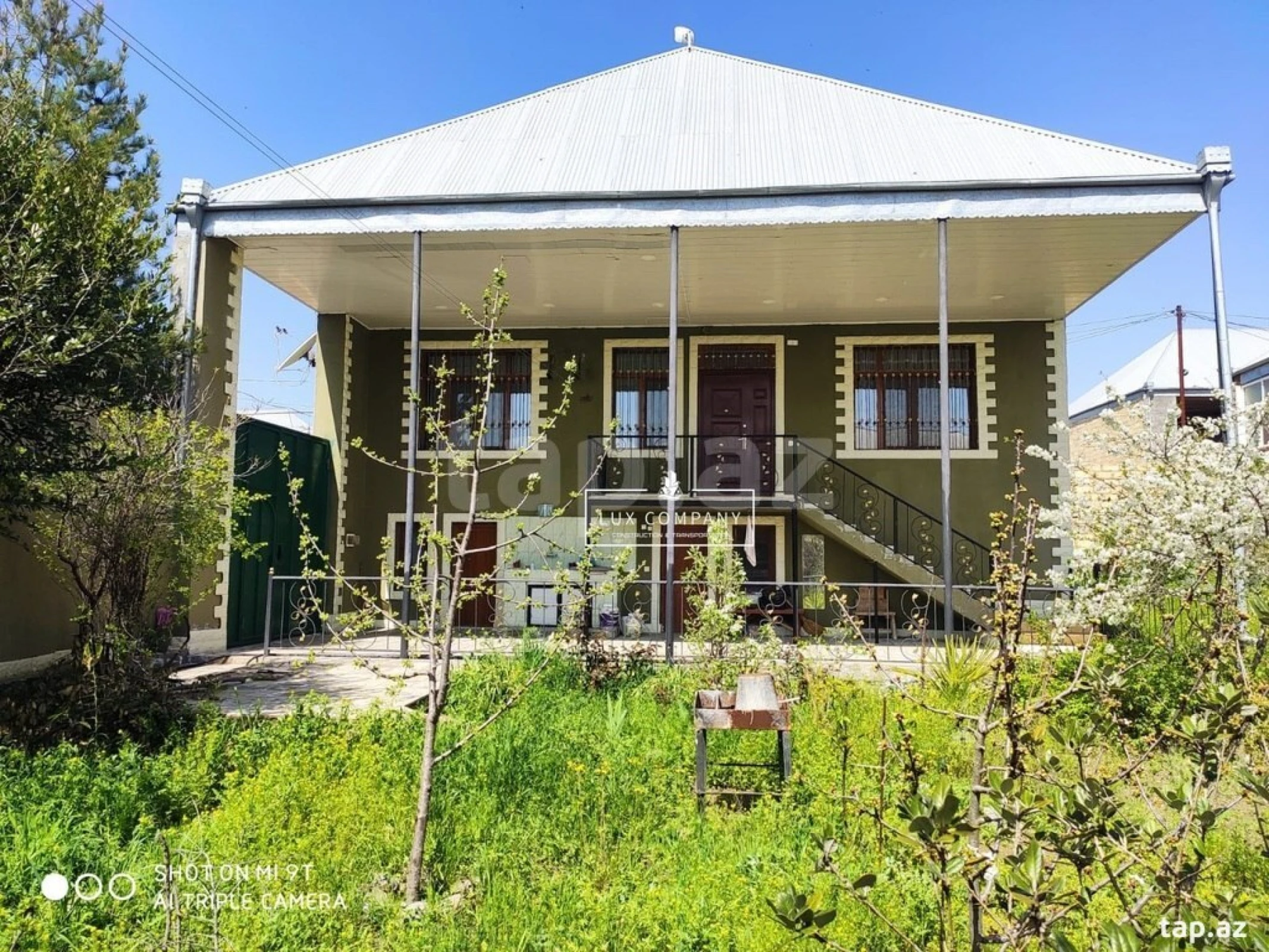 Satılır 4 otaqlı həyət evi