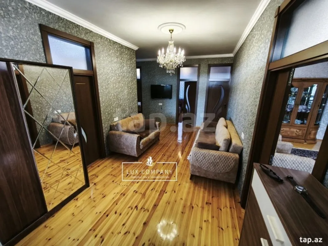 Satılır 4 otaqlı həyət evi