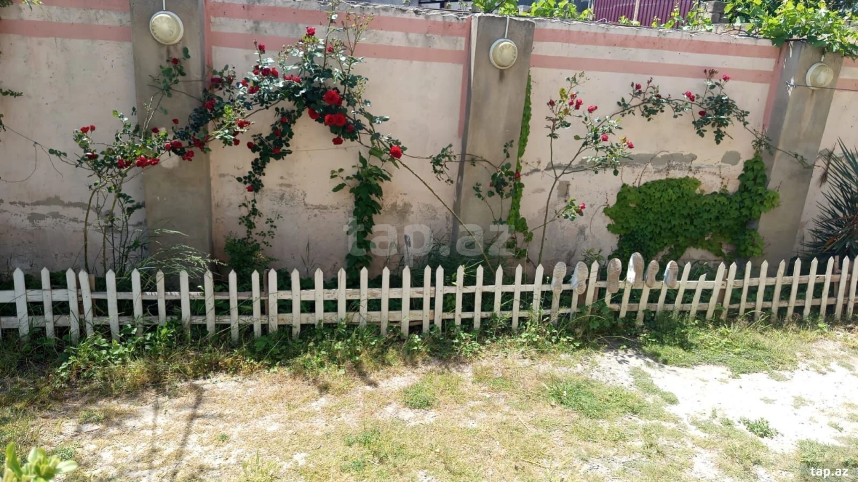 Satılır 9 otaqlı həyət evi