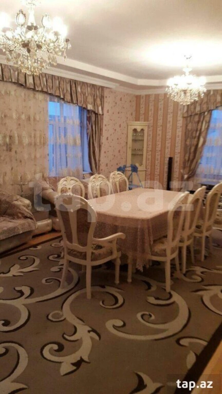 Satılır 9 otaqlı həyət evi