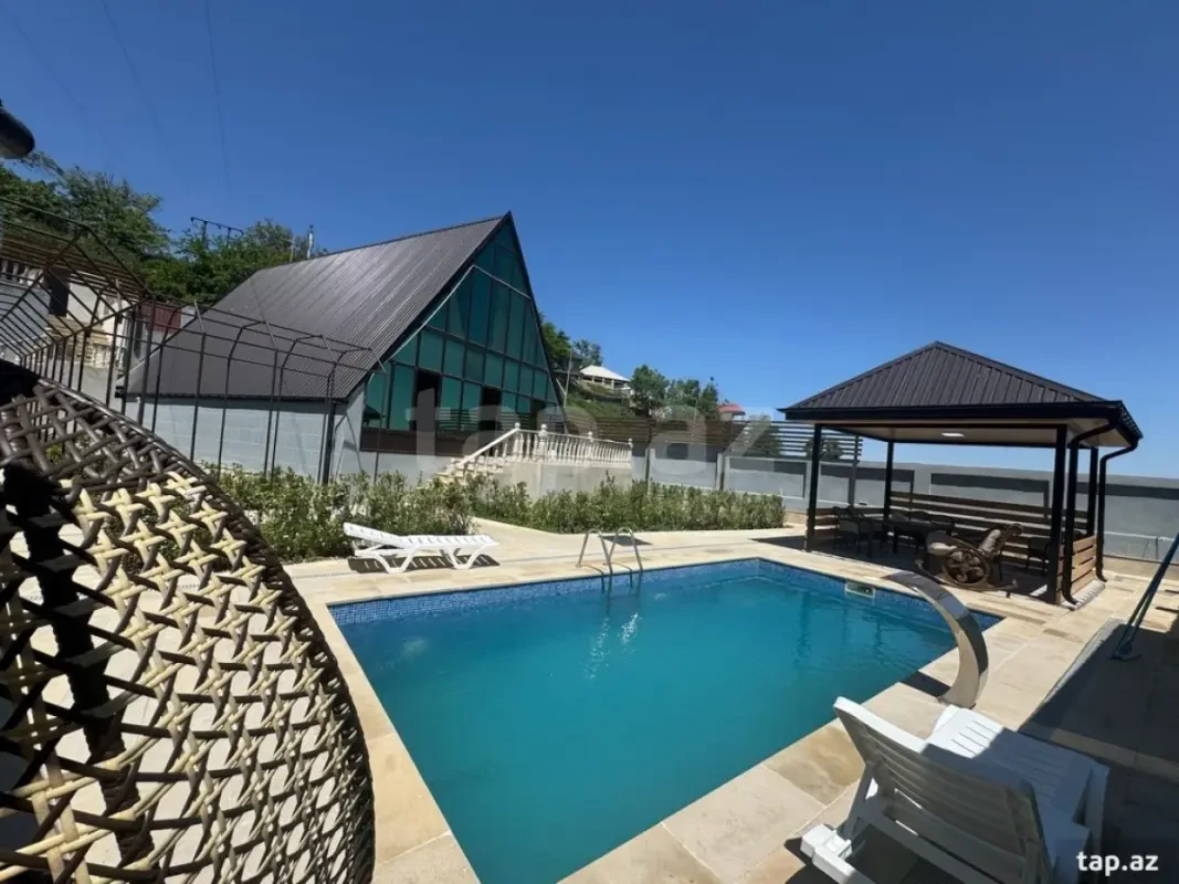 Kirayə verilir 4 otaqlı həyət evi 220 m²