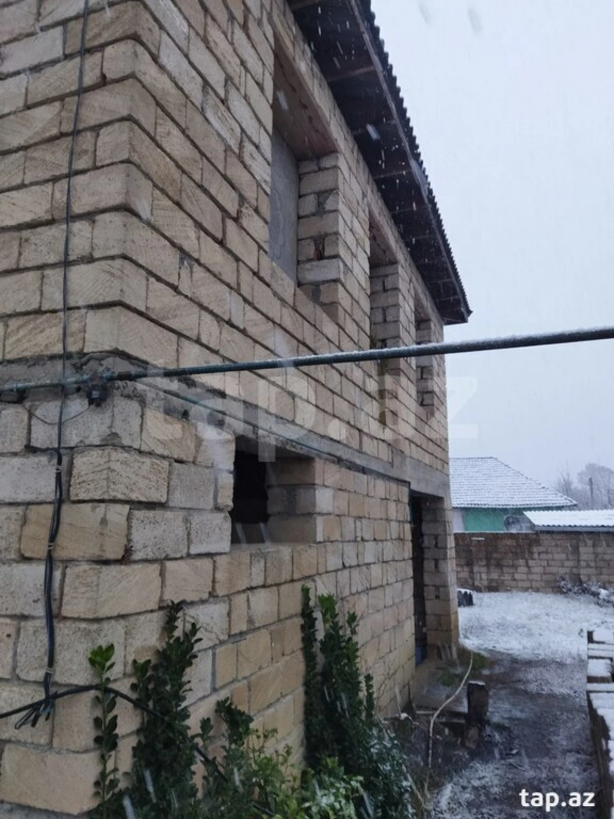 Satılır 3 otaqlı həyət evi