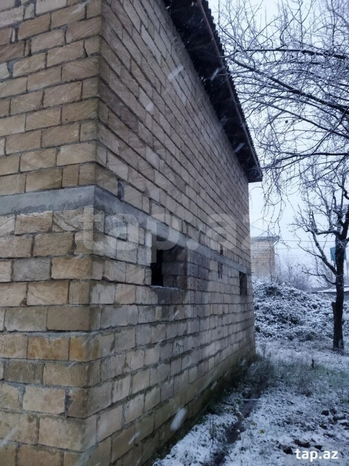 Satılır 3 otaqlı həyət evi