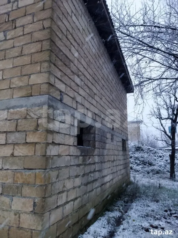 Satılır 3 otaqlı həyət evi