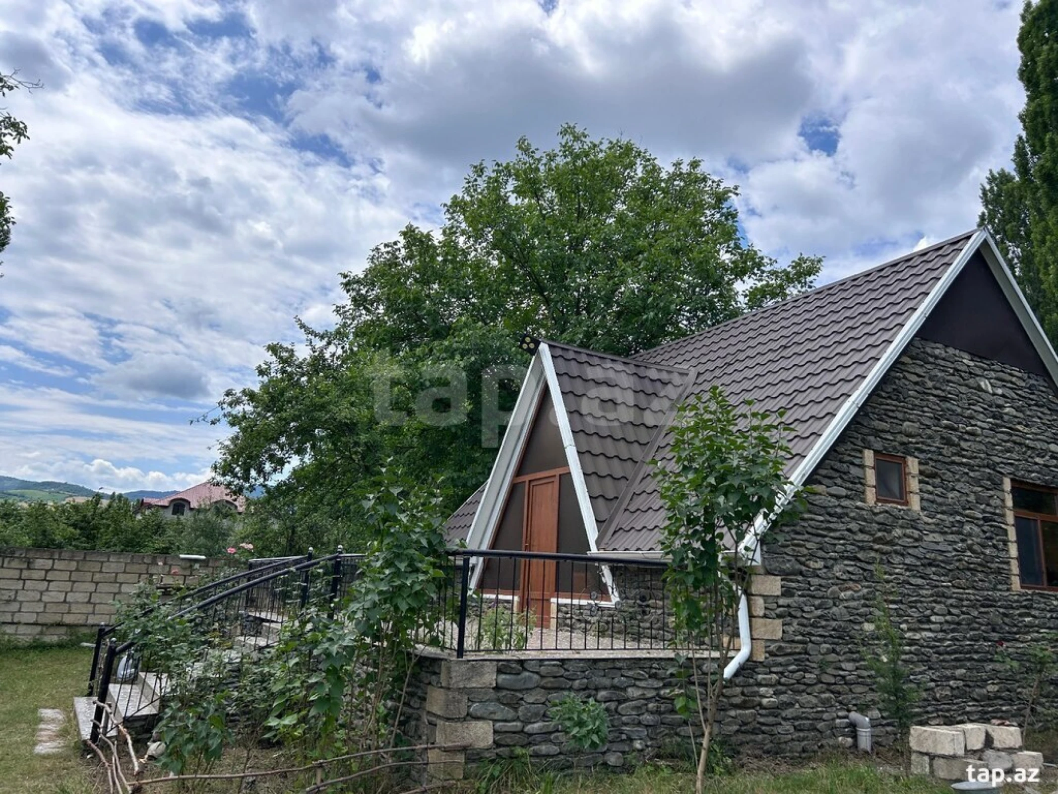 Kirayə verilir 2 otaqlı həyət evi